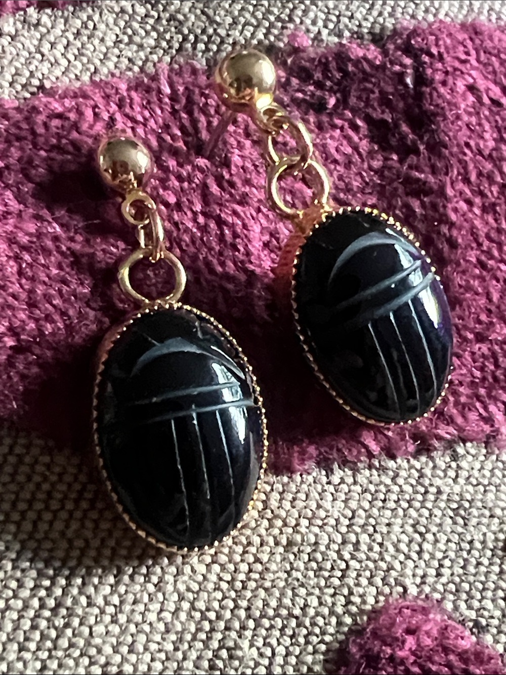Vintage Black Onyx Scarab Gold Filled Pierced Earrings - Picture 2 of 6
